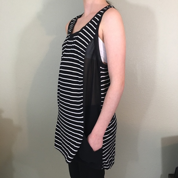 BCBG Maxazria Striped Racer Back Tunic Top, Medium - Picture 2 of 8